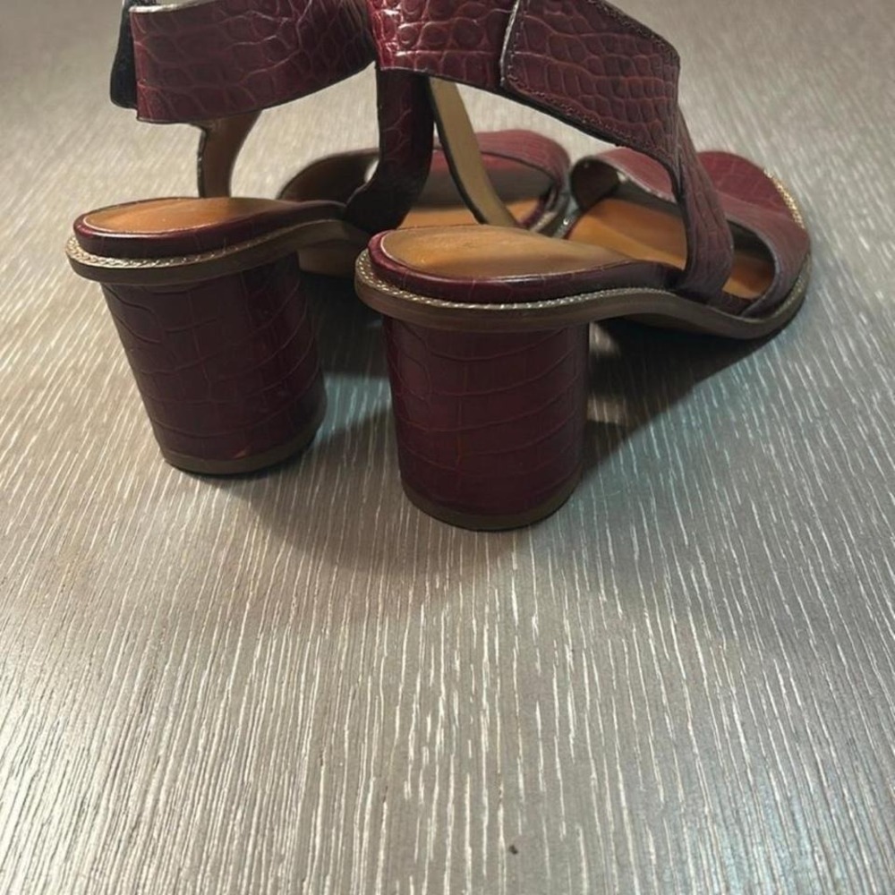 Franco Sarto women's sandals size 8. Heel is 2 1/2"‎ - Picture 6 of 6